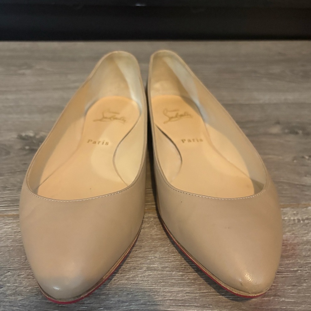 Christian Louboutin Beige Patent Leather Pointed Toe Flats